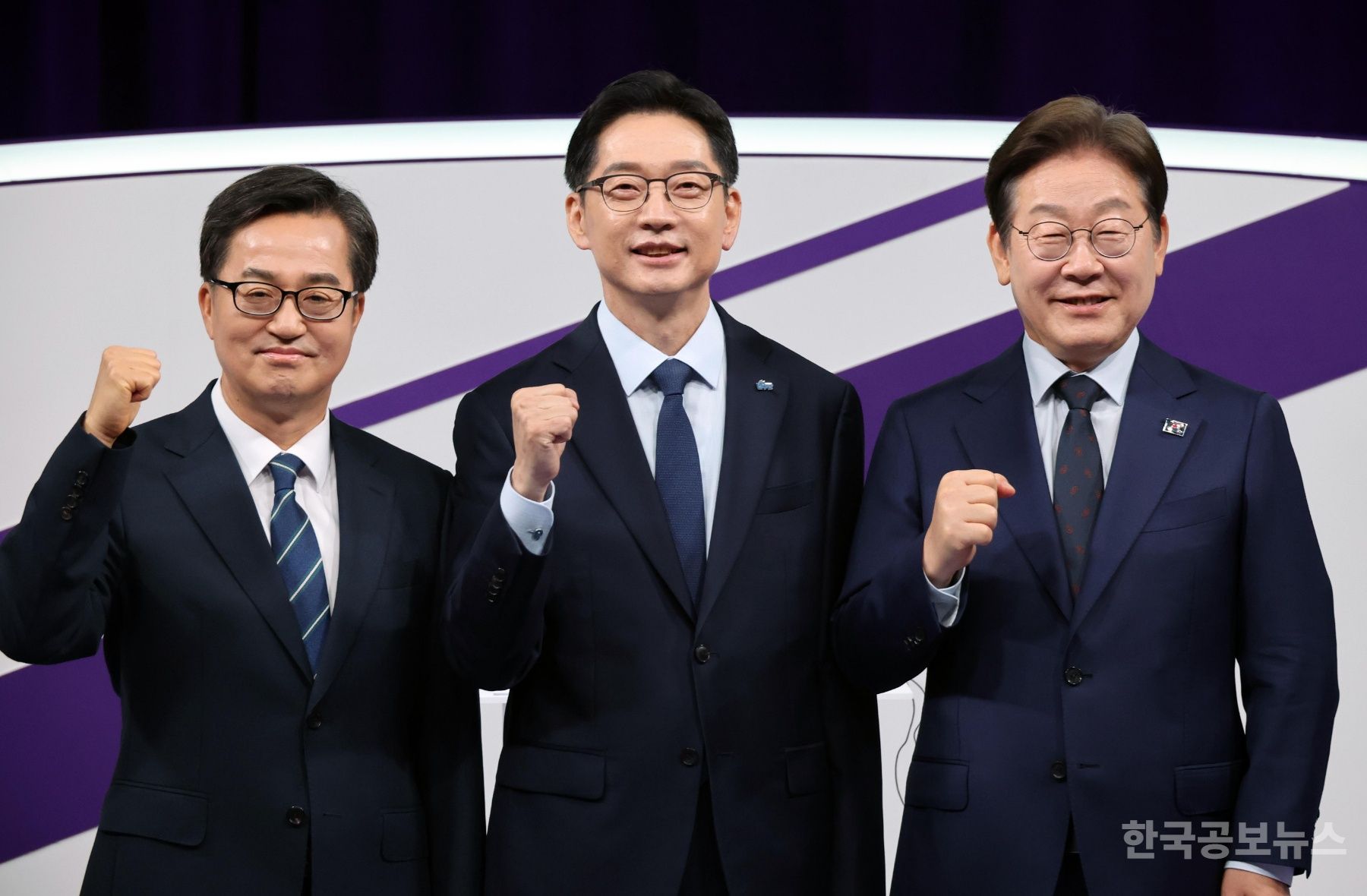 민주당 경선 첫 TV토론…네거티브 공세 자제하며 정책 차별화  기사 사진