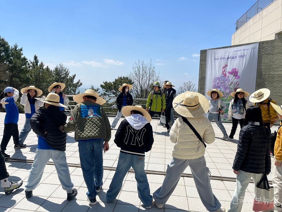 신안군 저녁노을미술관, 박물관·미술관 주간 ‘뮤지엄x즐기다’프로그램 선정하다. 기사 사진