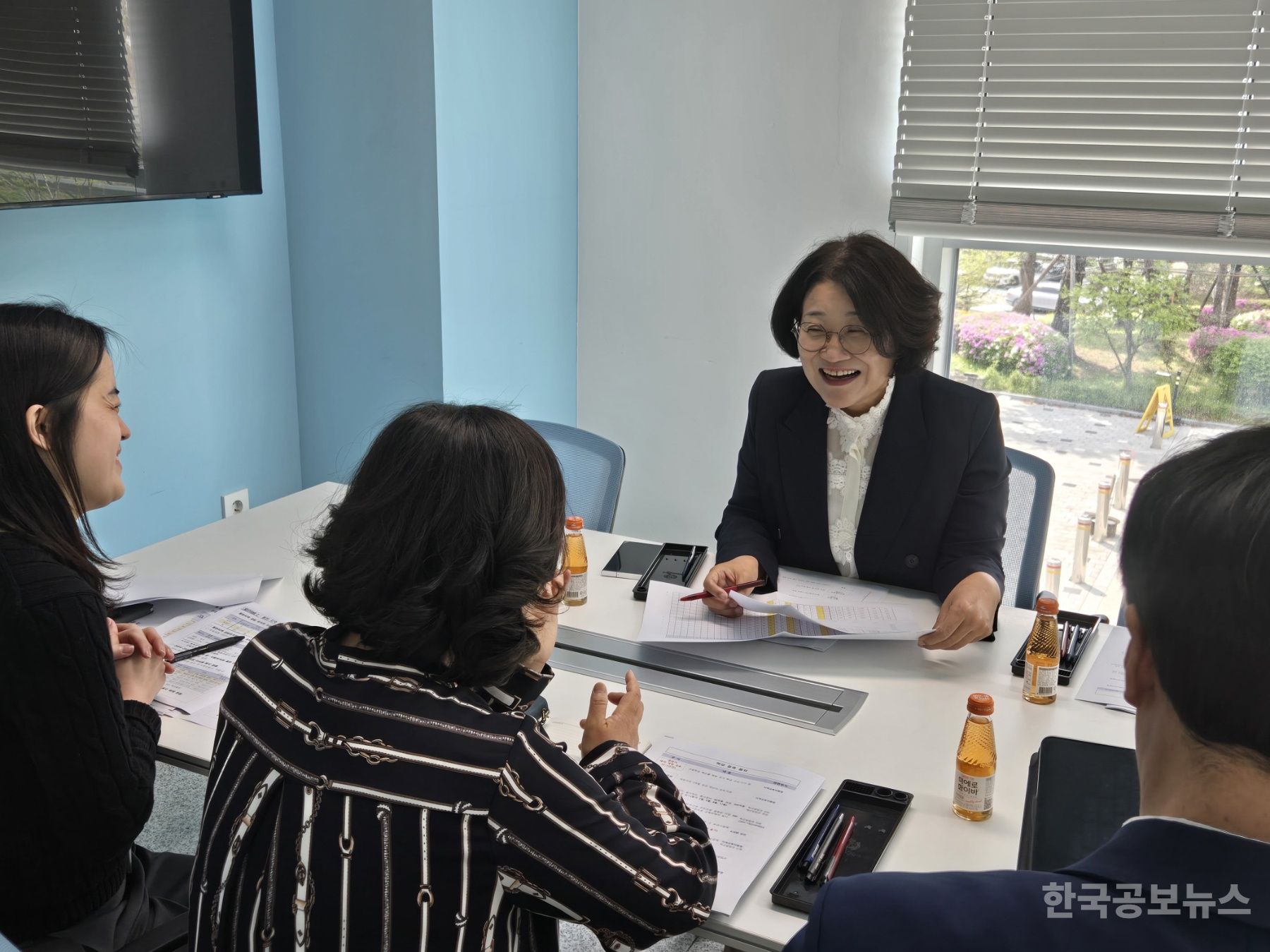 신미숙 의원, 2026학년도 화성 동부지역 학생 배치 논의… 선제적 대응 나서 기사 사진
