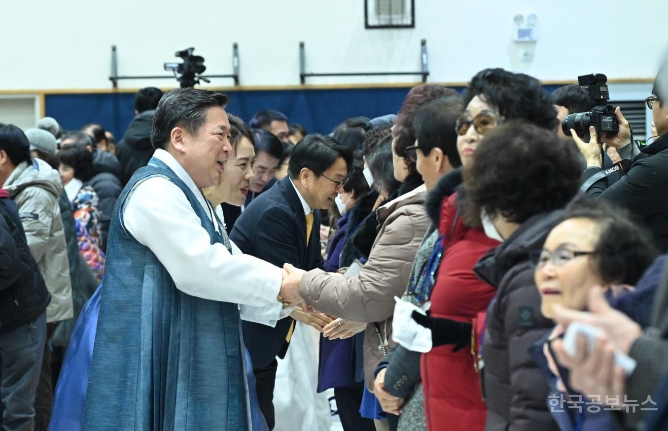 광주 남구, ‘가정의 달’ 어르신‧아이들과 함께  기사 사진