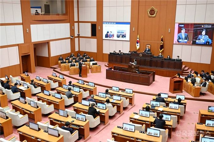 부산광역시의회 제328회 임시회 폐회 기사 사진