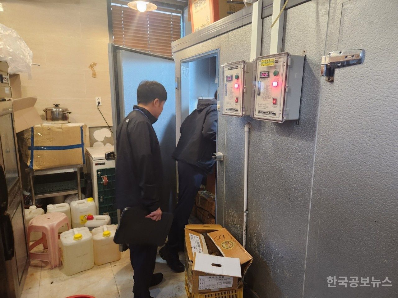 SNS 핫플 갈치 전문 식당, 원산지 점검 ‘이상 무 기사 사진