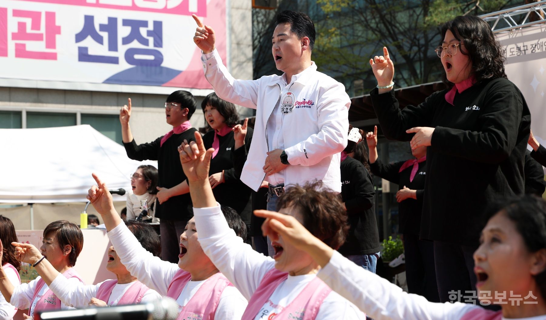 도봉구, 100개 복지사업으로 주민 행복 100점 만든다 기사 사진