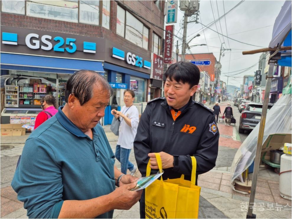 홍천군지역사회보장협의체 보건의료·자살예방분과  생명존중 문화 확산, 홍천군 자살예방 캠페인 펼쳐 기사 사진