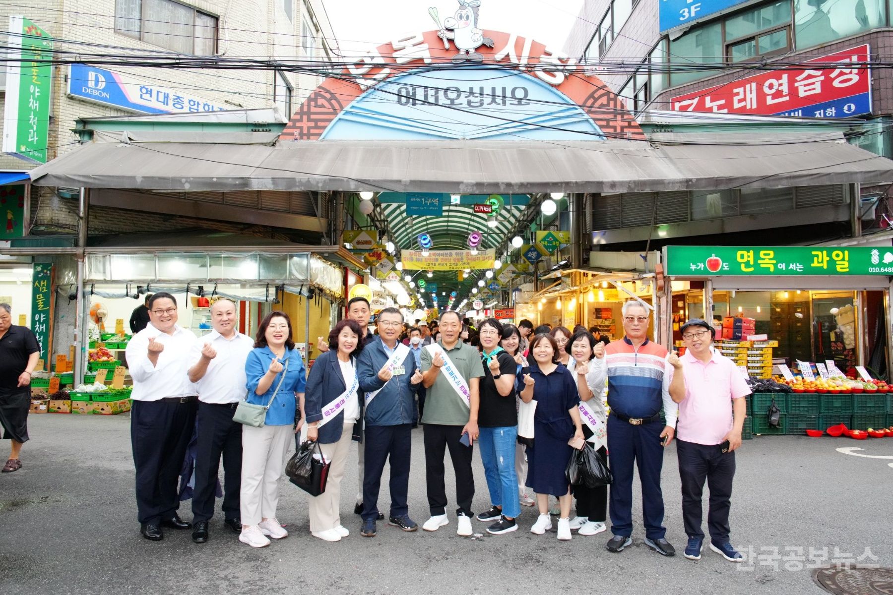 용마폭포공원에서 폭포 물줄기 시원하게 즐기고, 맛집 탐방까지! 기사 사진