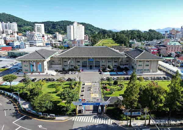 전국공무원노동조합 여수시지부 직장 내 조직문화 개선  및 간부공무원 · 시의원 베스트 워스트 선정 기사 사진