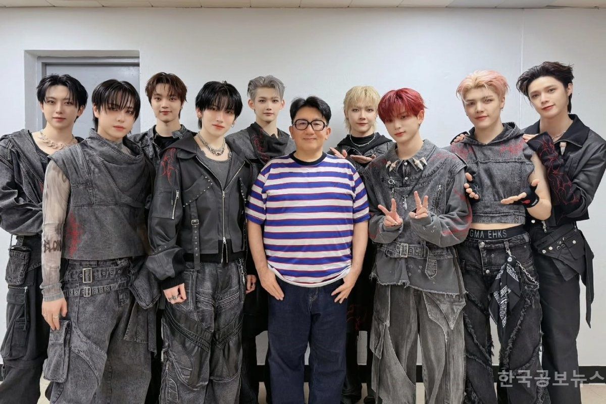 경찰, 방시혁 하이브 의장 '자본시장법 위반' 관련 한국거래소 압수수색 기사 사진