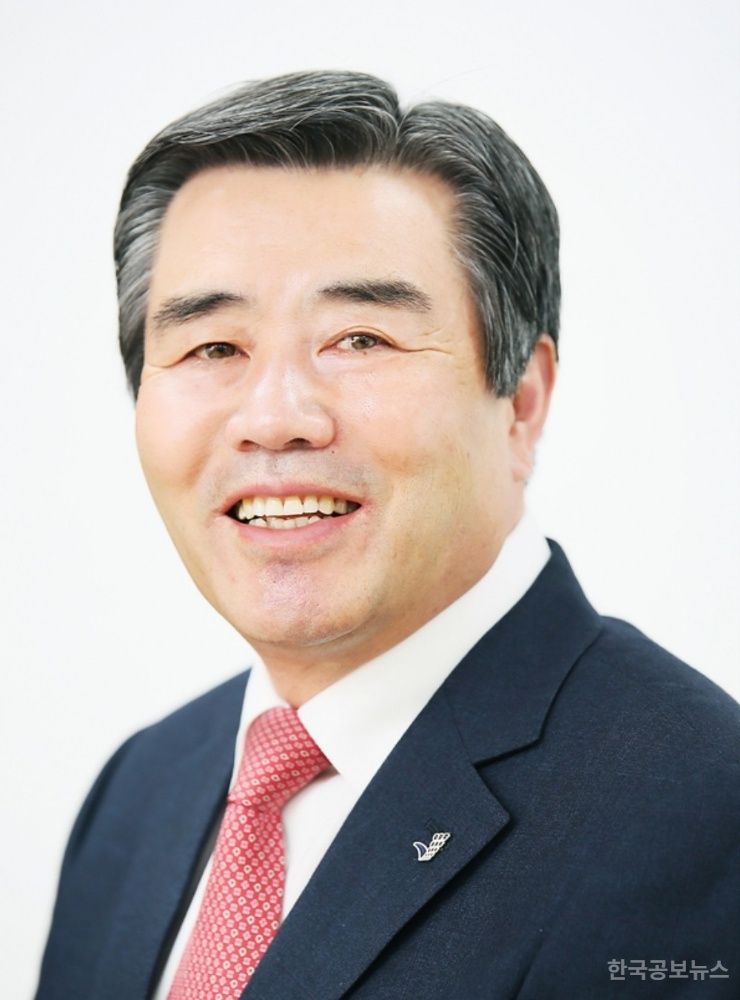 김동일 보령시장, ‘TV조선 2025 한국의 영향력 있는 CEO’ 선정 기사 사진
