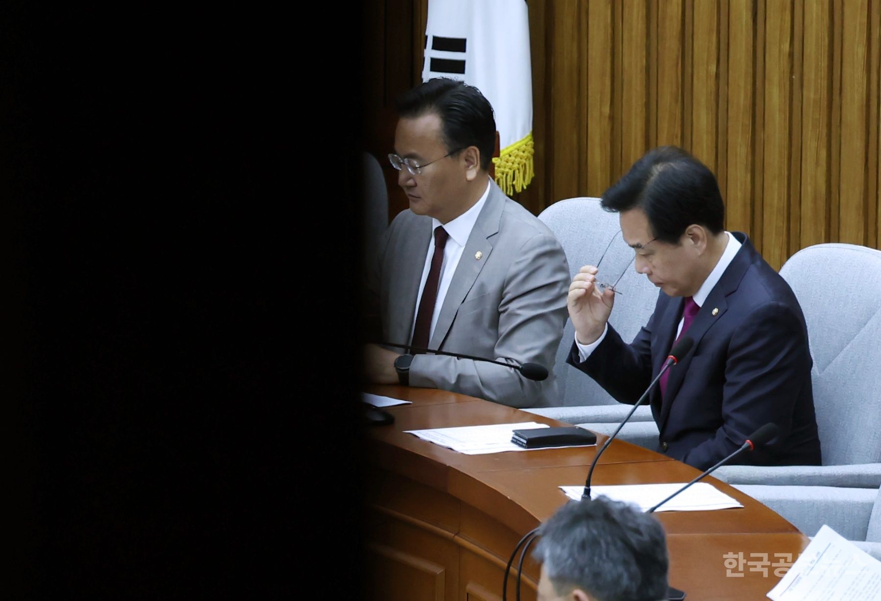 국힘, 안철수 혁신위원장 사퇴에 당혹 "혁신위에서 철수하지 말기를"  기사 사진