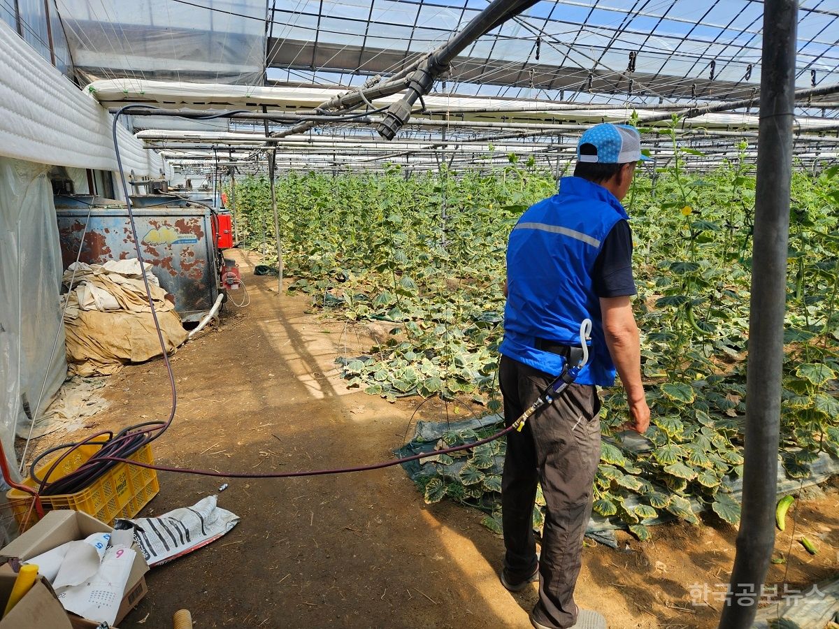 아산시, 농업인 온열질환 예방을 위한 ‘에어냉각조끼’ 보급 기사 사진