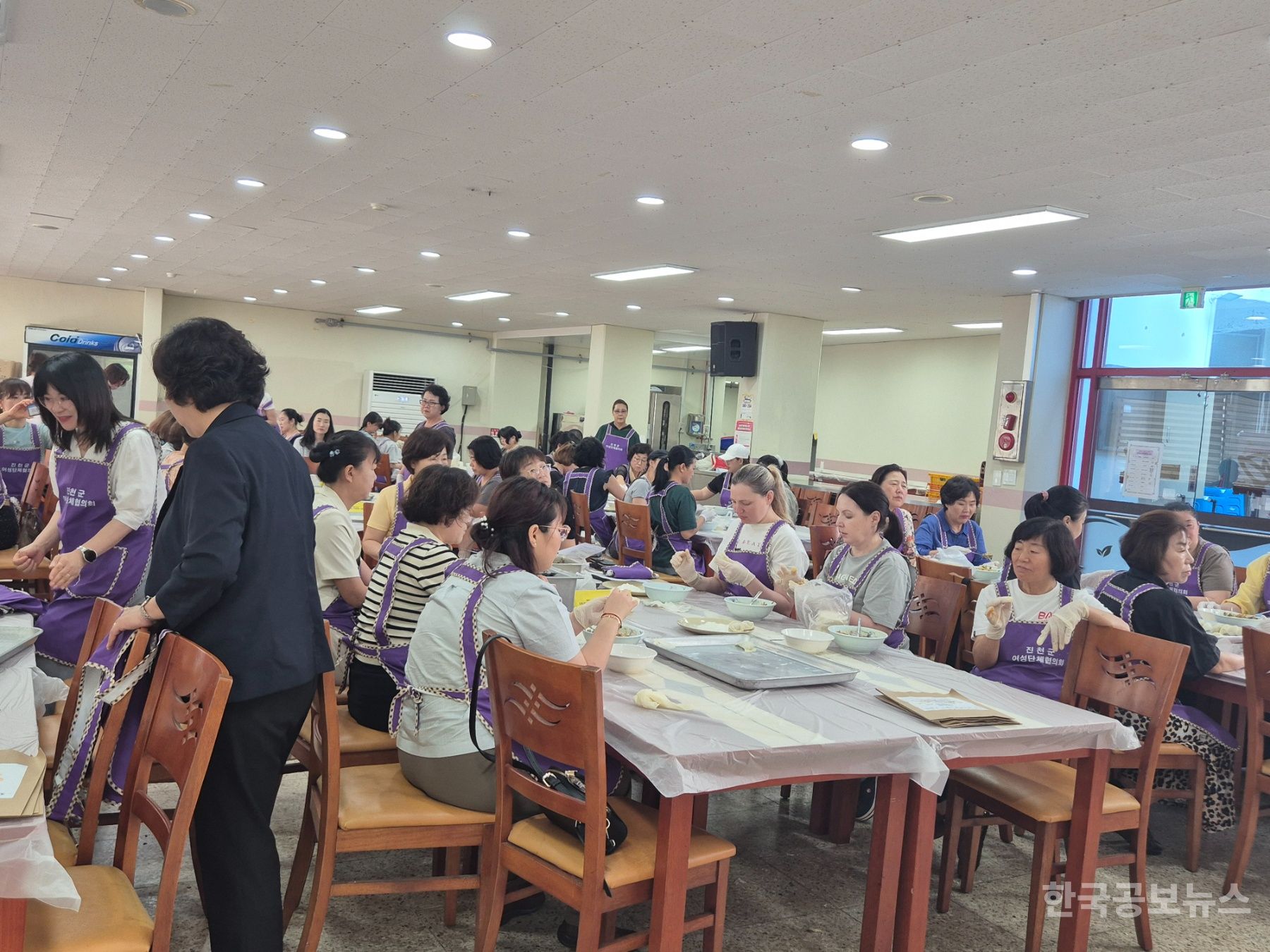 진천군 여성단체협의회, 지역사회 행복 나눔 사업 운영 기사 사진