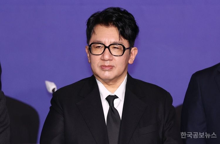 금융당국, '사기적 부정겨래 혐의' 방시혁 하이브 의장 검찰 고발 방침 기사 사진