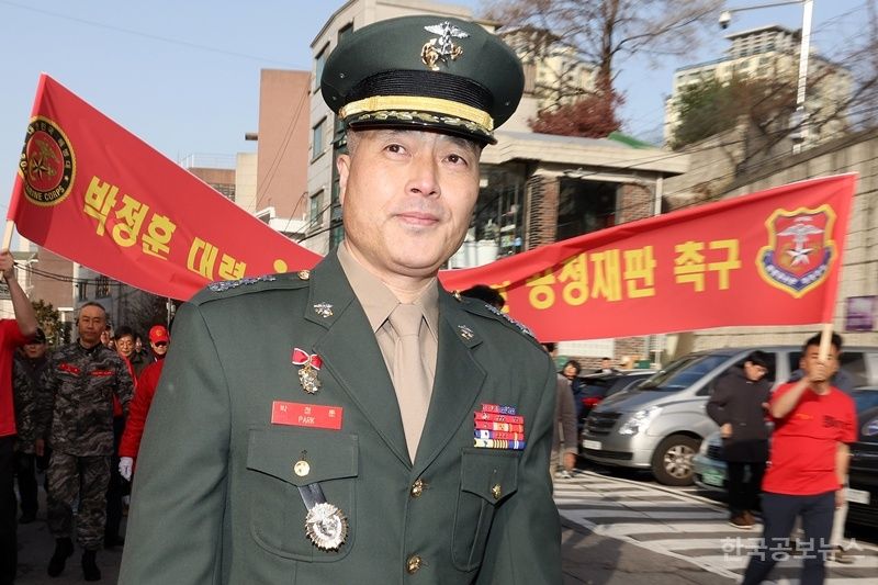채해병 특검, 박정훈 대령 항명죄 재판 항소 취하 "공소권 남용" 기사 사진