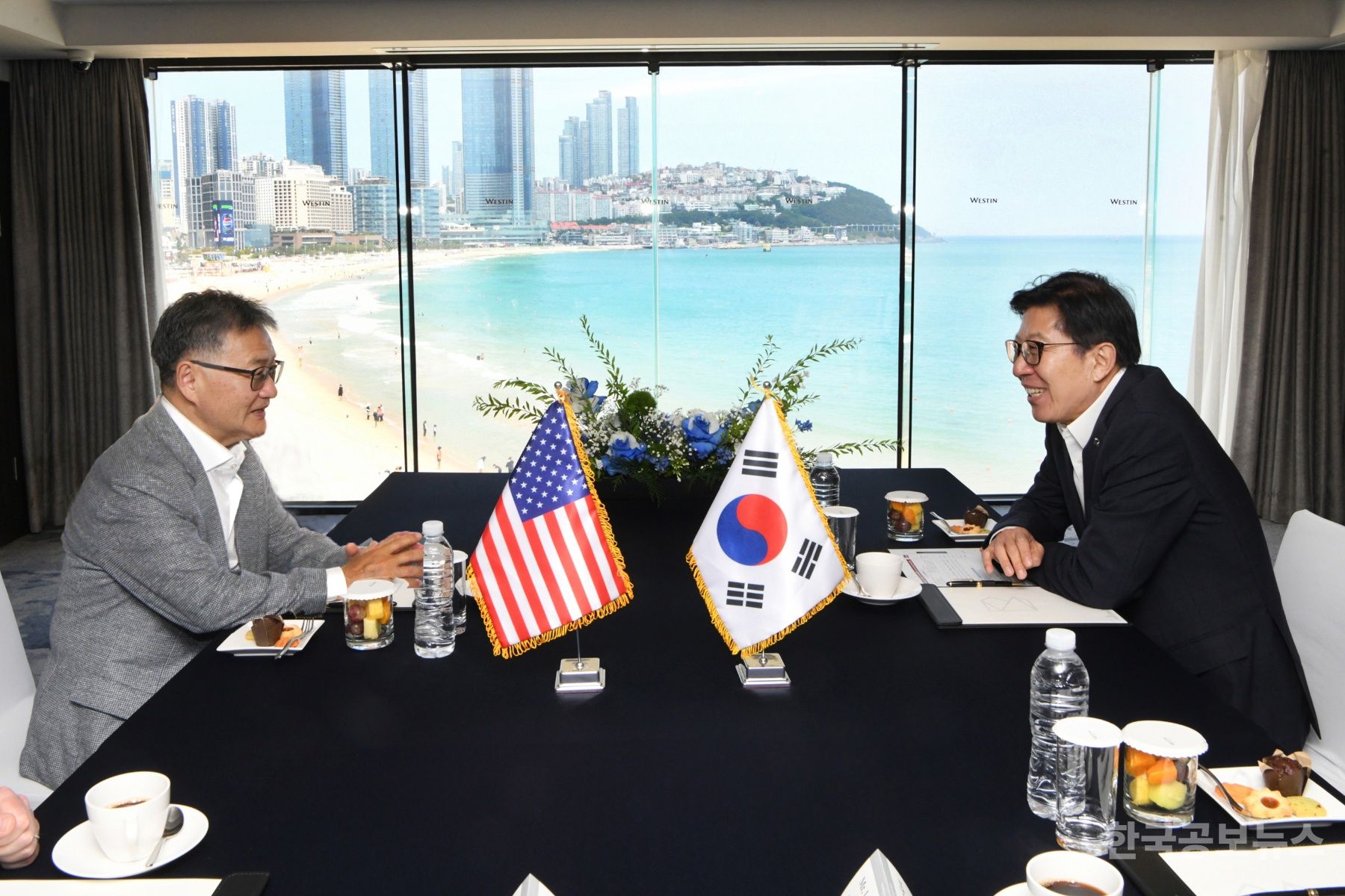 박형준 부산시장, 조셉 윤 주한미국대사관 대사대리 접견 기사 사진