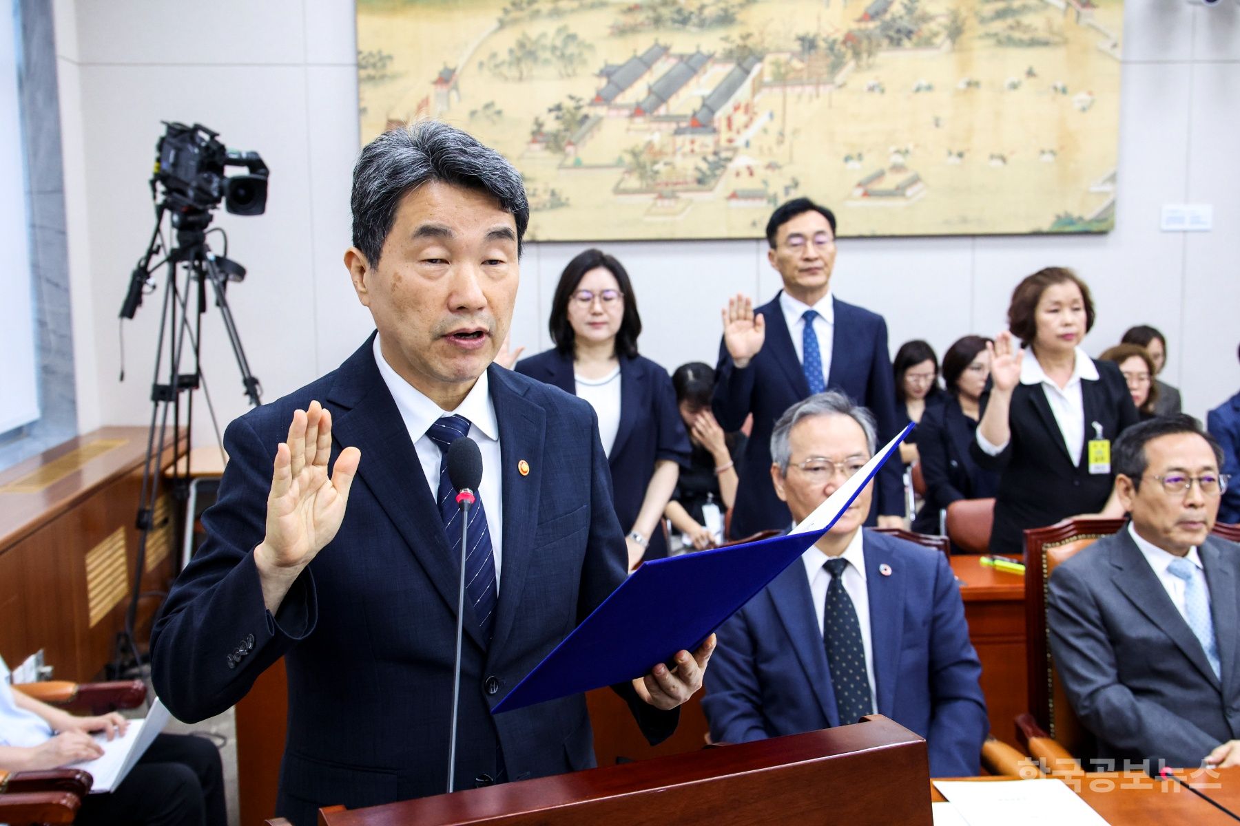 이주호 교육부장관, 리박스쿨 사태 사과 "국민들께 죄송" 기사 사진