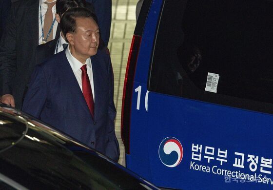 尹, 내란특검 재구속 후 첫조사 불응…특검 "소환이 원칙" 기사 사진