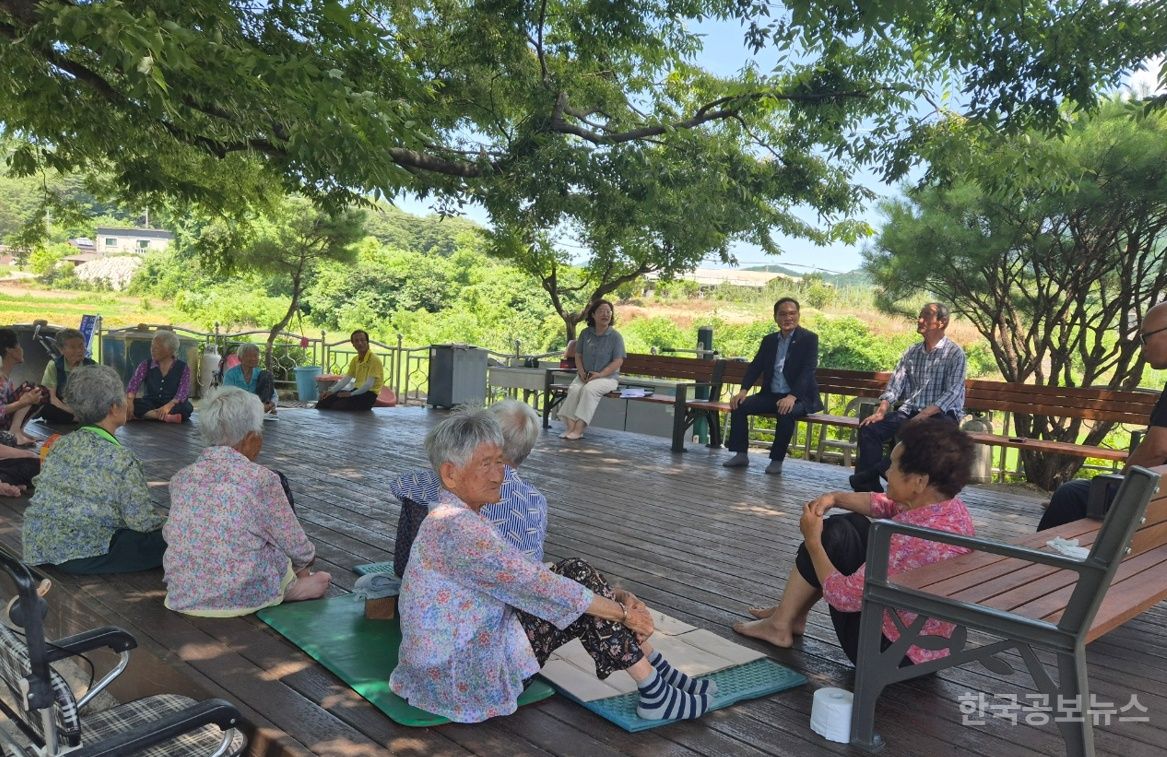 위천면, ‘마을순회 좌담회’로 주민과 소통 기사 사진