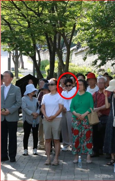 한태숙 용산문화원장, 국민의힘 규탄집회 참석 논란…“정치중립성 훼손 우려” 기사 사진