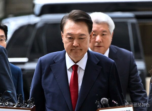 김건희 특검팀 "尹, 내일 출석 통보에도 아직 의견 안 밝혀" 기사 사진