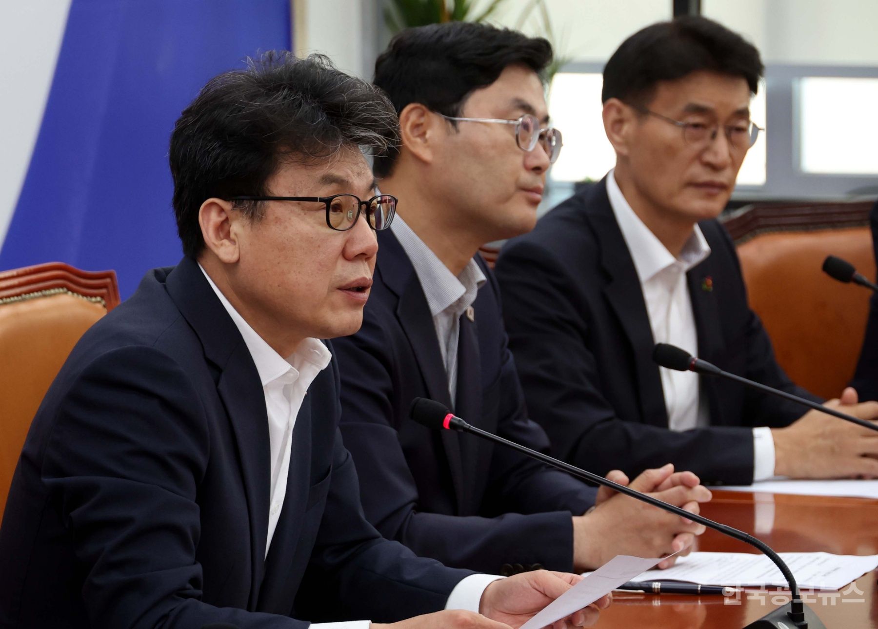 당정 "법인세율 24→25%, 주식양도세 대주주 기준 50억→10억원" 공식화 기사 사진