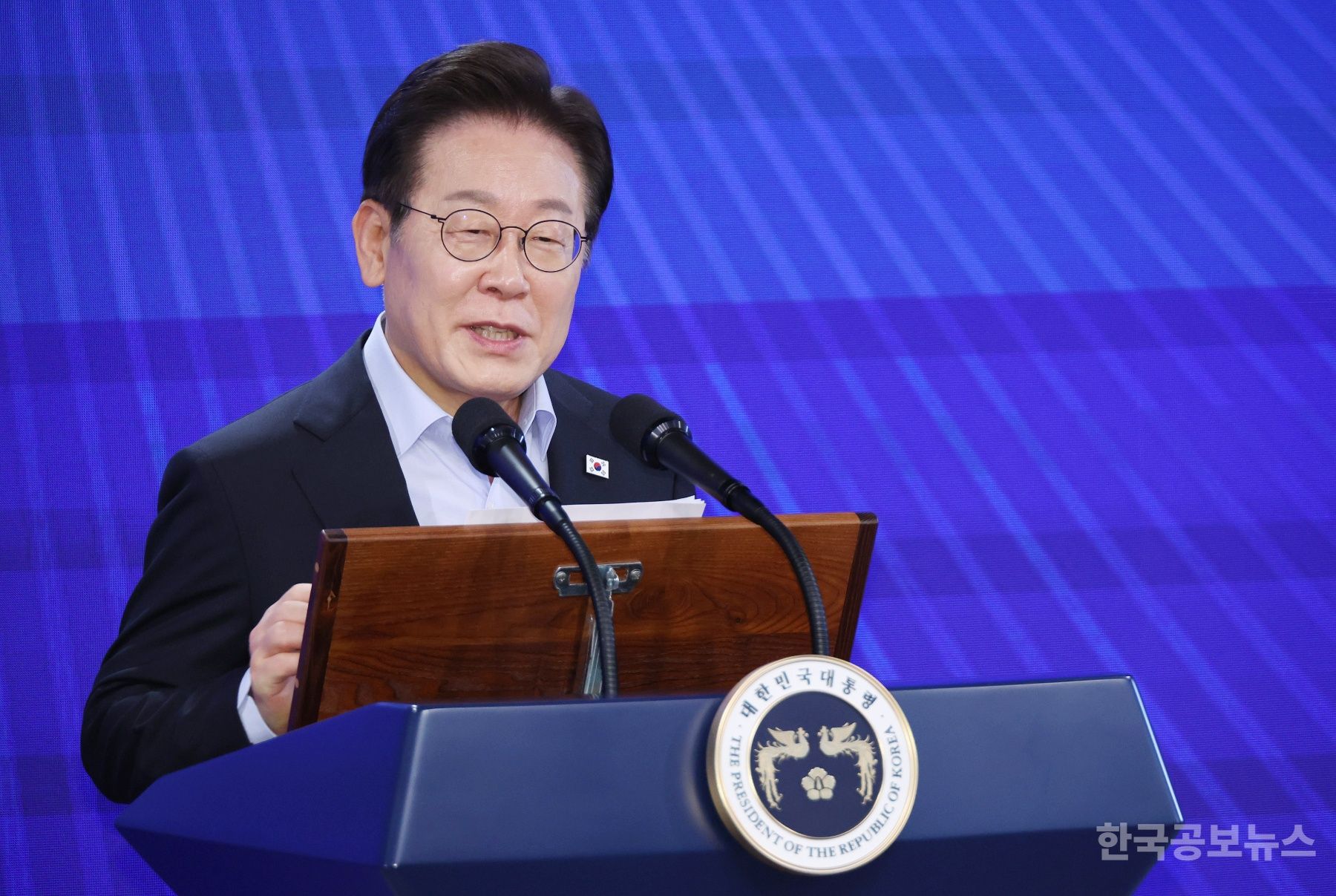 李 대통령 "한미협상, 만족할 정도 아니지만 상당한 성과…악영향 줄까 말 안 한 것" 기사 사진