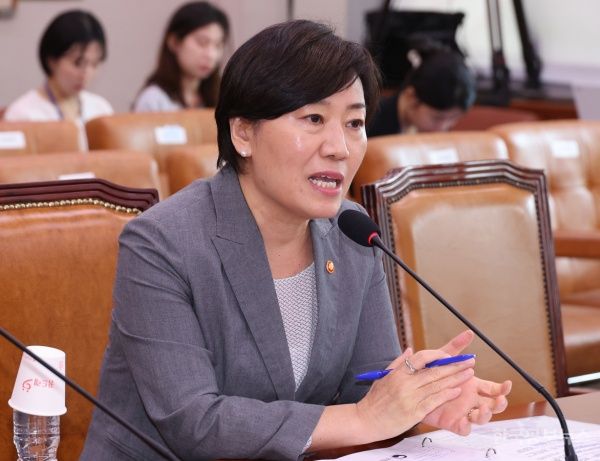 송미령 농식품부 장관 "쌀·소고기 추가 개방 無…검역 개선은 소통 강화 차원" 기사 사진