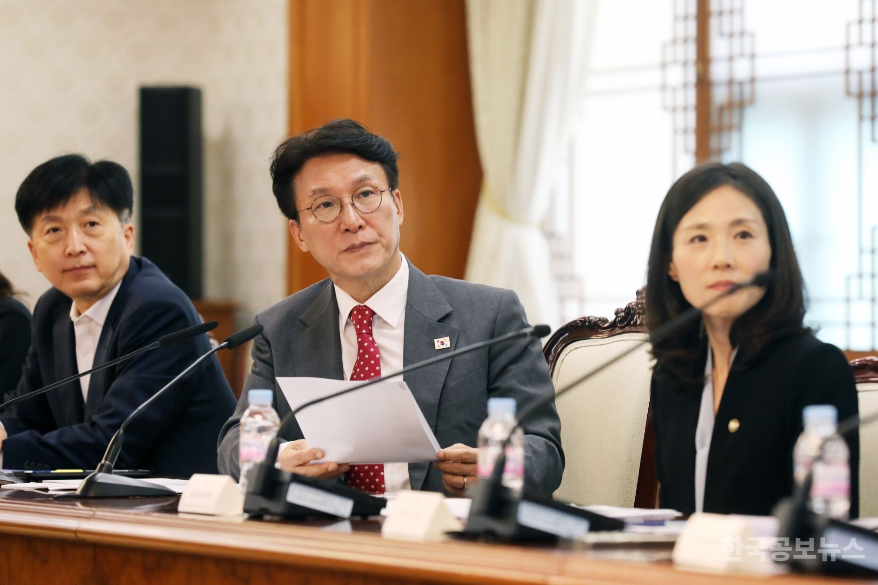 9월부터 중국 단체관광객 무비자 입국 "내년 6월까지 한시적 허용" 기사 사진