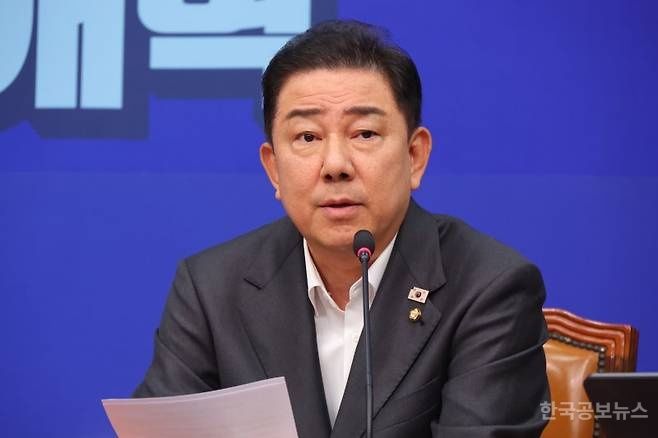 與 김병기 "대통령실에 '대주주 기준' 의견 전달해 기다리는 중" 기사 사진