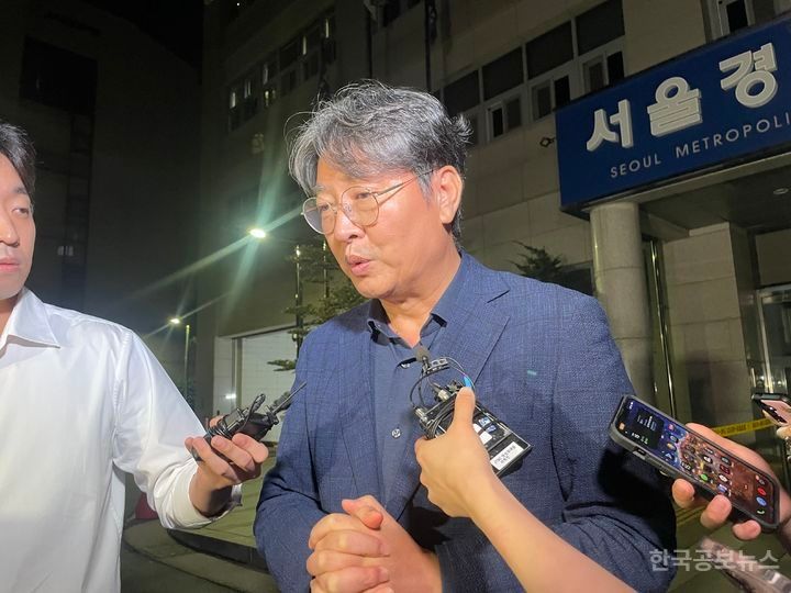 이춘석 의원·보좌관, 경찰 조사서 주식 차명 거래 시인…비공개 정보 활용은 부인 기사 사진
