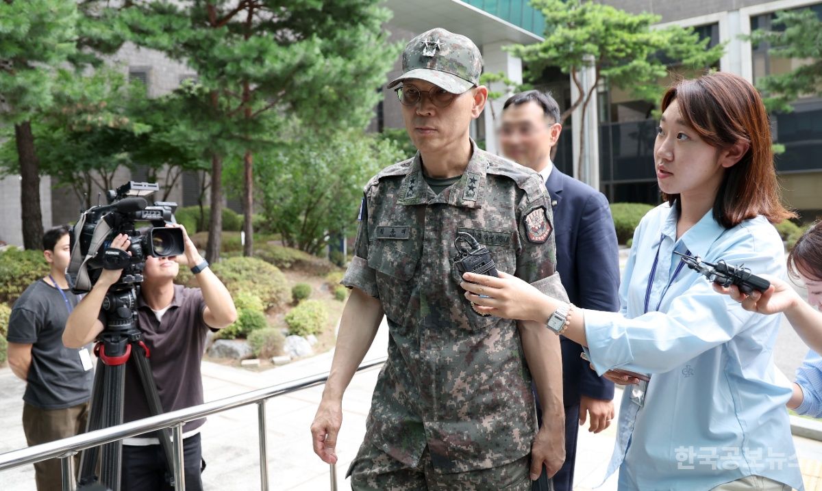  내란 특검, '평양 무인기' 관여 의혹 김용대 드론작전사령관 소환 "작년 6월 김용현 통화했지만 무인기 지시 못 받아" 기사 사진