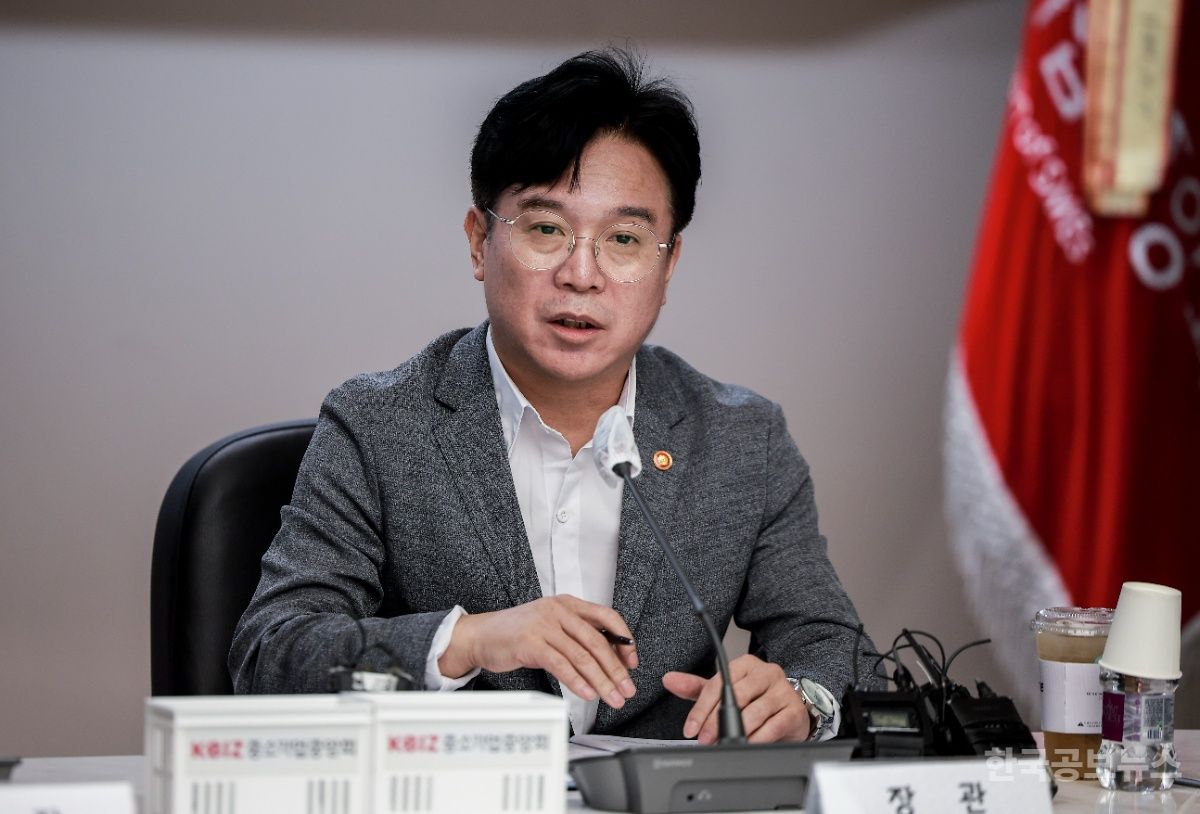 중소기업계, 김영훈 고용장관에게 "노조법 시행 유예기간 필요" 기사 사진