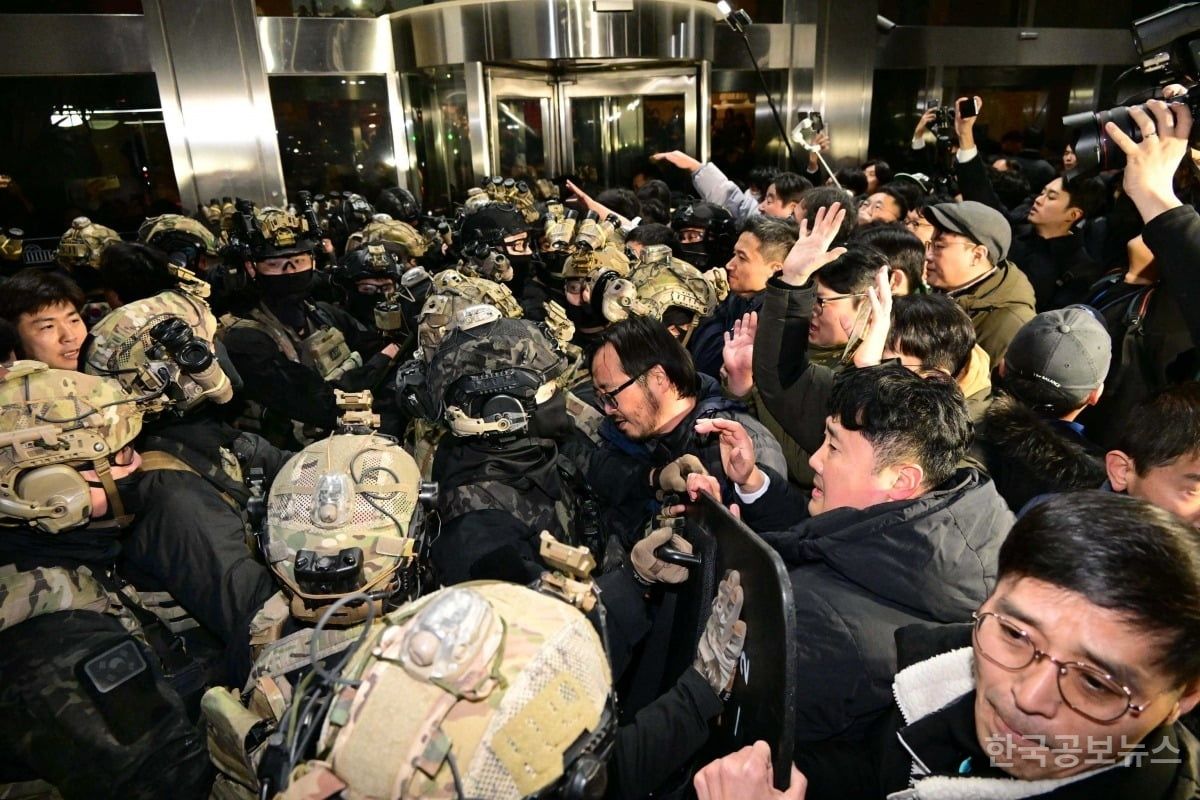 국방부 "12·3 비상계엄 당시 출동·관여 부대 임무·역할 확인 중" 기사 사진