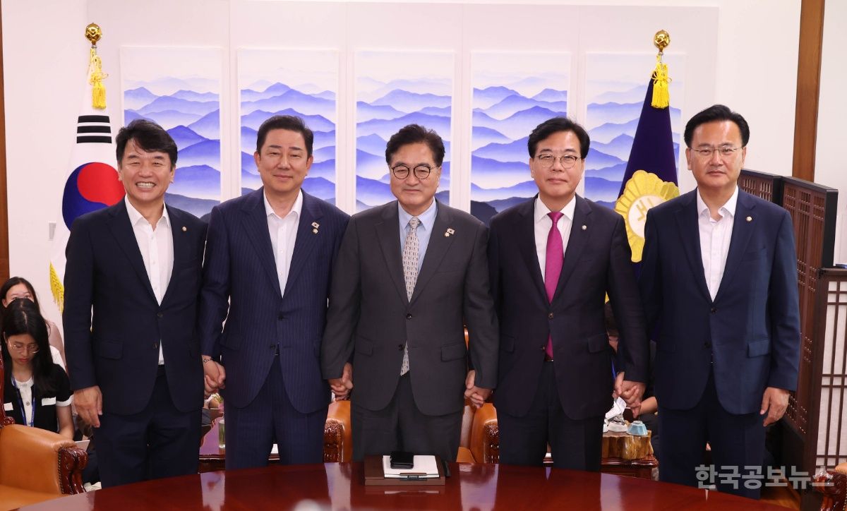 여야, 국회 본회의 8월 22일→25일로 연기 합의 "국힘 전당대회 고려" 기사 사진