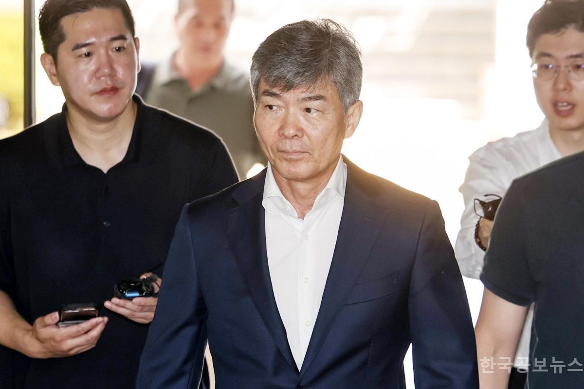 채상병 특검, '이종호 측근 휴대전화 파손' 수사 중  기사 사진