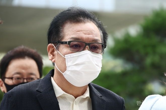 건진법사 법원 구속심사 포기 "구속 받아들이겠다" 기사 사진