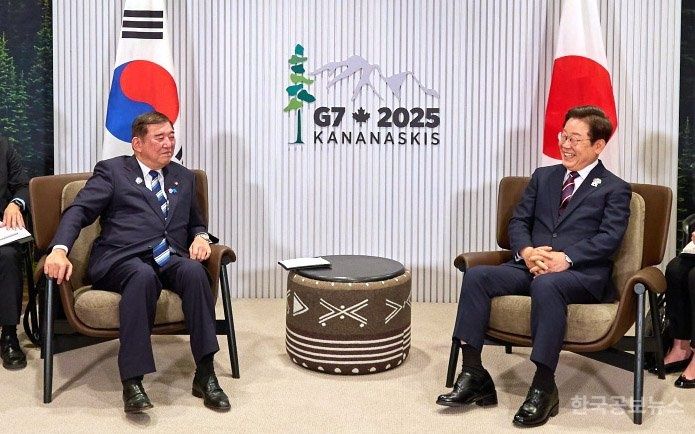 李 대통령 "日 위안부 합의 국가 간 약속, 뒤집기 바람직 않아…새 공동선언 기대" 기사 사진
