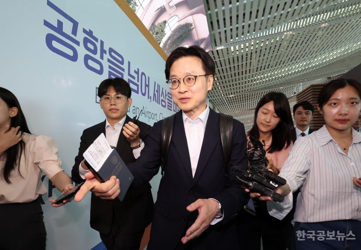 김정관 산자부장관, 한미 정상회담 사전 조율차 방미 "국익 위해 최선" 기사 사진