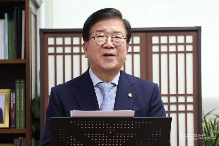 李 대통령, 미·일 순방 기간 중 中에 특사단 파견… 친서 전달  기사 사진