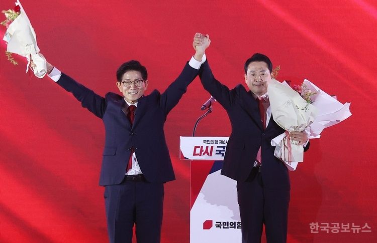 '반탄파' 김문수·장동혁, 국힘 전당대회 결선투표 진출…8월 26일 당대표 선출 기사 사진