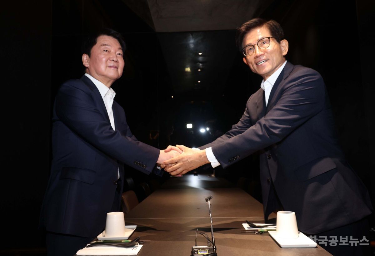 김문수·안철수 오찬회동…金 "당내 협력 필요성 확인" 安"윤과 절연해야" 기사 사진
