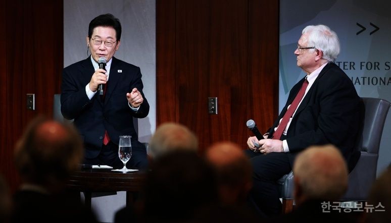 李 대통령 "韓,중국과 지리적 가까워 불가피한 관계 유지…미국에 어긋나게 판단·행동 못해"  기사 사진