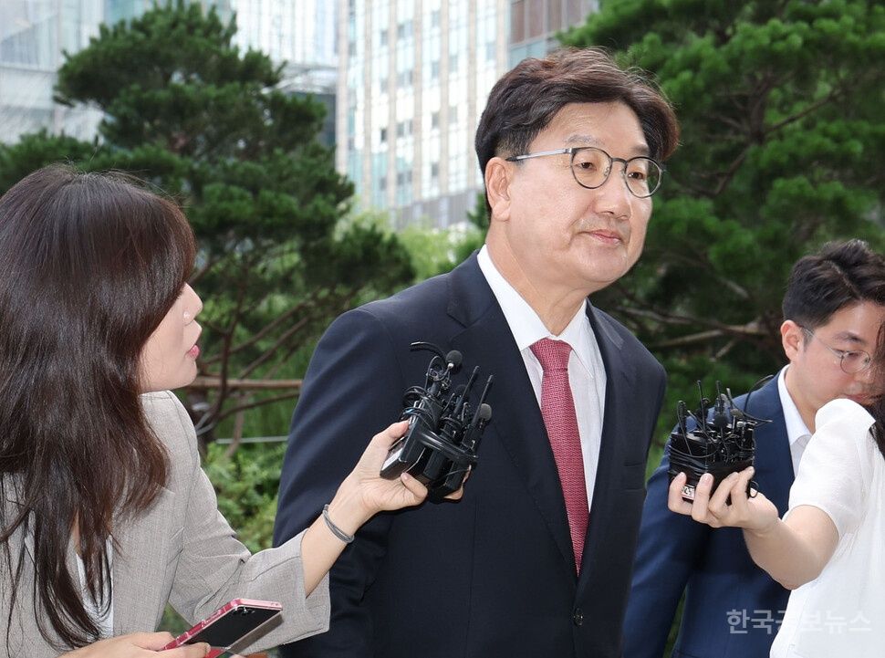 김건희 특검, '통일교 금품 수수 의혹' 권성동 의원 13시간 조사  기사 사진