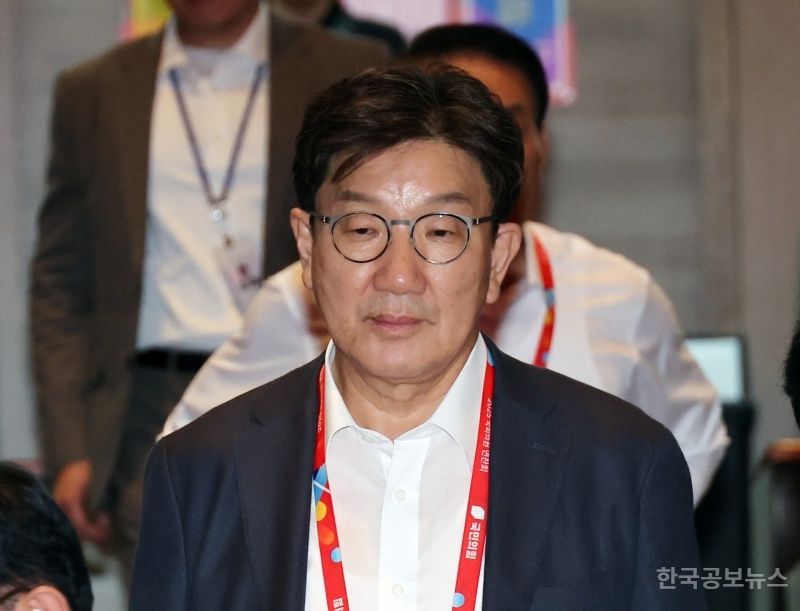 '통일교 자금 수수' 혐의 권성동, 특검 구속영장 청구에 "불체포특권 포기…결백 입증할 것" 기사 사진