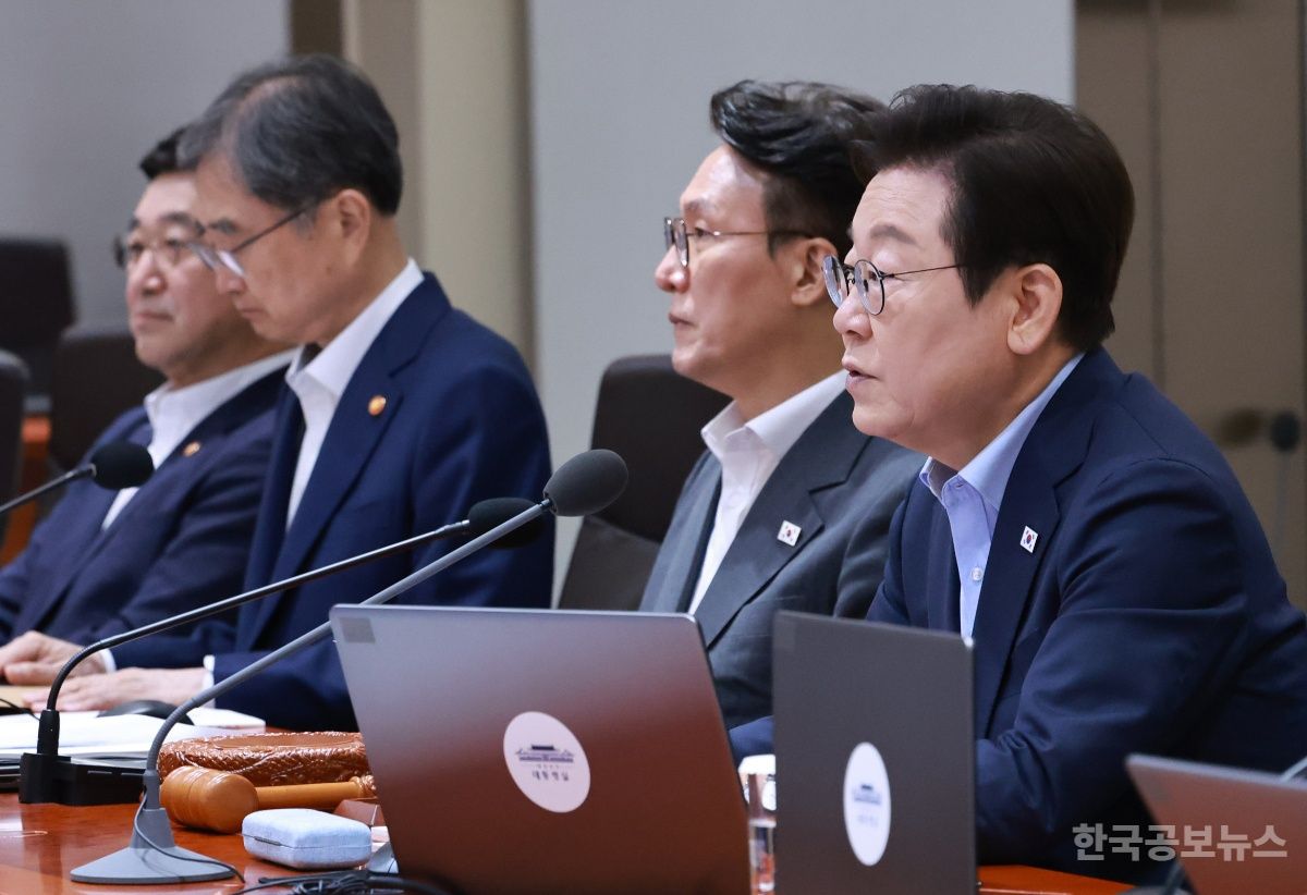 李 대통령 "여야 지도부에 순방 성과 설명하는 자리 조속히 마련할 것" 기사 사진