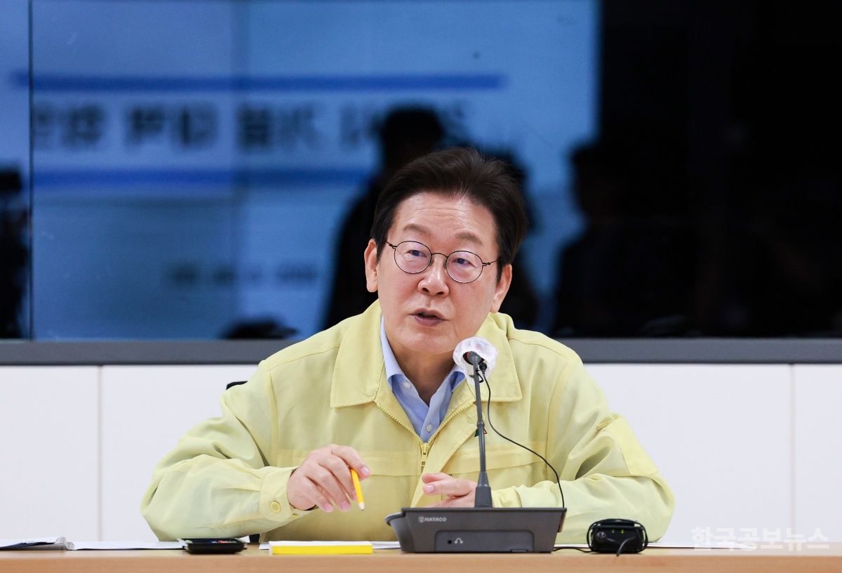 李 대통령, '저수율 15.3%' 강릉 가뭄 현장점검…"재난사태 선포" 지시 기사 사진