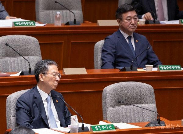 정성호·윤호중 장관, '중수청 관할' 부처에 대해 "확정된 바 없어" 기사 사진